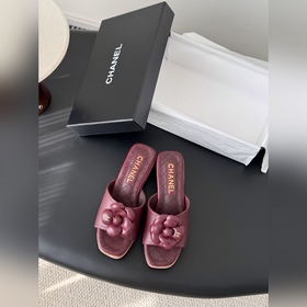 Chanel 25K春夏新品拖鞋系列 這一季山茶花系列真的超美 香奶奶家一貫的