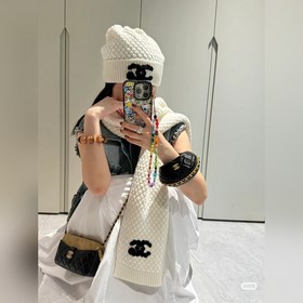 小香編織紋路 勾花雙c 羊絨螺紋收口圍巾套裝 規格35*180 100%羊絨