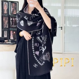 香奶奶25B系列珍珠愛心新款經典多元素雙面羊絨圍巾，集齊香奶奶所有好看的元素 c