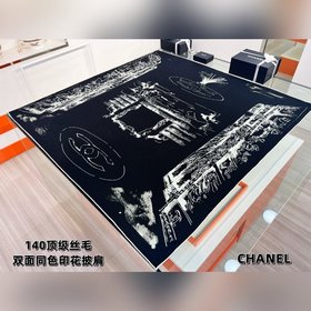 Chanel 25高級手工坊系列 140方形絲毛披肩 雙面同色印花 絲毛材質乳白