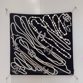 Chanel 新款 珍珠項鍊 黑色 Size：90x90cm 100%真絲 珍珠