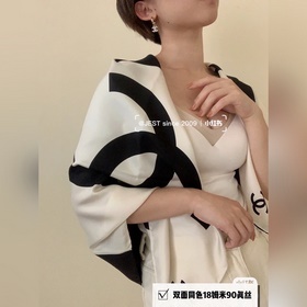 精緻高級！重磅真絲18姆米 這條黑白配色絲巾好高級! 香奈兒 中 最吸睛的絲巾，