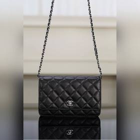 頂級進口原廠皮 所見即所得！  Chanel 24k woc發财包(紐扣版)黑