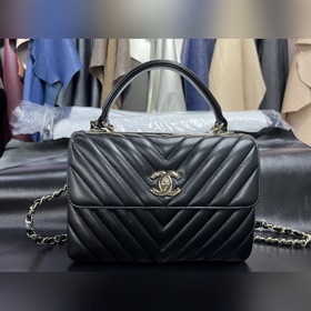 頂級進口原廠皮 所見即所得！  Chanel Trendycc V格 黑金 正
