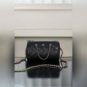 頂級進口原廠皮 所見即所得！  Chanel 25P 保齡球包 黑金 荔枝牛