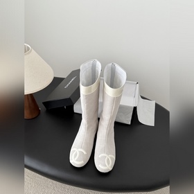 Chanel Vintage中古康鵬系列中筒靴 簡約而不簡單的款，上腳特别顯腳