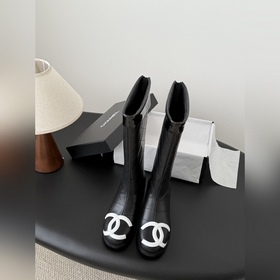 Chanel Vintage中古康鵬系列中筒靴 簡約而不簡單的款，上腳特别顯腳