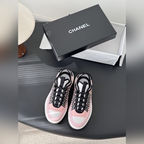 Chanel 26c早春新款銀角大王 百搭小白鞋 款式搭配不會出錯 撞色搭配活