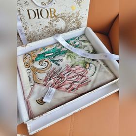 上新 Dior 印花方巾-25秋冬新品[頂級雙面同色140方巾披肩]象牙色和粉色