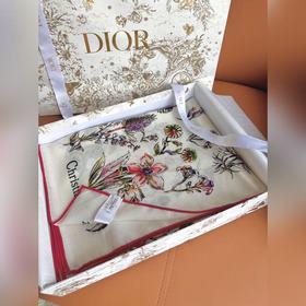 上新 Dior-25秋冬新品[頂級絲絨雙面同色140方巾披肩] 這款象牙色和粉色
