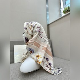 品名：Dior 蜻蜓花卉方巾 顔色：黑色 粉色 綠色 規格：90x90cm 面