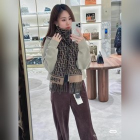 FF 羅馬羊絨圍巾 原版對版 可對比 原标 手感好 厚實 不易起球 紗支的粗細也