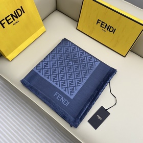 Fendi 新款  [ FF字母提花絲巾披肩] 滿Logo設計提花 材質：38