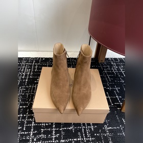 代購級 gianvito rossi 25 秋冬走秀新款短靴！ 今年最值得入手