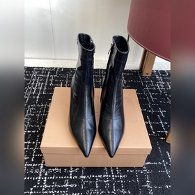 代購級 gianvito rossi 25 秋冬走秀新款短靴！ 今年最值得入手