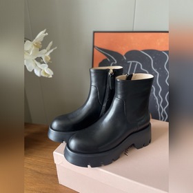 Gianvito Rossi*25fw膚感小皮靴，，胎小牛皮面羊皮裡，，柔軟橡膠