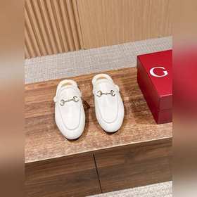 GUCCI 古馳秋冬新款羊羔毛 馬銜扣穆勒半拖 麂皮，羊皮材質 Size：35-
