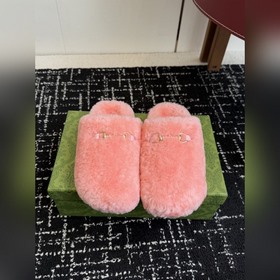代購級 Gucci 25ss 秋冬新款羊毛 大頭包頭拖， 勃肯羊毛拖第一眼看到