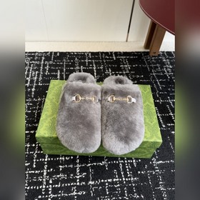 代購級 Gucci 25ss 秋冬新款羊毛 大頭包頭拖， 勃肯羊毛拖第一眼看到