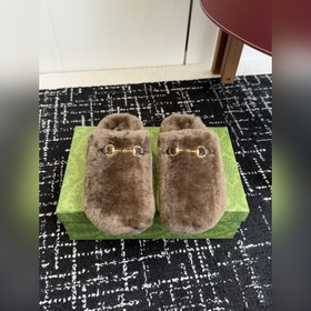 代購級 Gucci 25ss 秋冬新款羊毛 大頭包頭拖， 勃肯羊毛拖第一眼看到