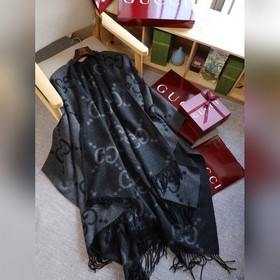 Gucci 雙面大g鬥篷 雙股紗 羊絨面料 大克重對版雙面兩用鬥篷 正反面領窩處