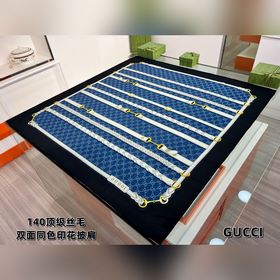 Gucci 140雙面絲毛披肩 馬銜扣細節和騎馬圖案以精緻色調匠心呈獻，意在向