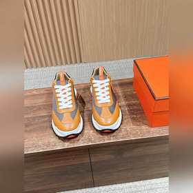 HERMES 愛馬仕新款男士運動鞋 時尚與舒适并存！ 經典的黑調網布鞋面，搭配