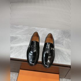 Hermes愛馬仕 熱賣款男士精品樂福鞋！精選進口開邊珠牛皮亮面皮革将工緻元素與