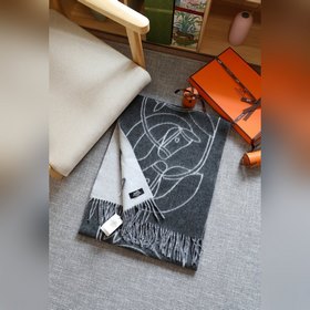 H家雙面馬頭披肩 加厚雙面提花，20的細度 手感堪比羊絨品質 原版開樣 顔色完美