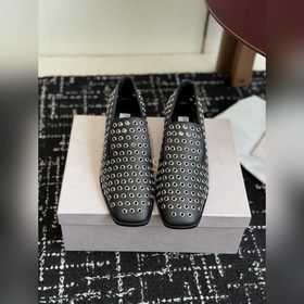 Jimmy Choo 吉米周，JC 2026 新款平底 粗跟 镂空 單鞋 新款