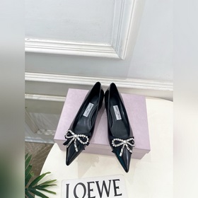 JimmyChoo 吉米周 26ss --- 2026ss早春新品尖頭水鑽蝴蝶