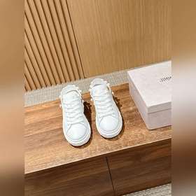 Jimmy Choo 周仰傑新款休閑運動鞋 教你玩出新花樣 DIAMOND M
