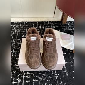 代購級 Jimmy Choo 25ss 最新休閑鞋，專櫃主打系列！代購級别！