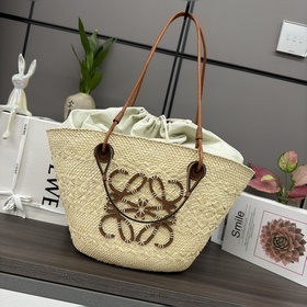 Loewe (高版本) 伊拉卡棕榈纖維和牛皮革 Anagram Basket
