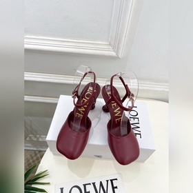 LOEWE 羅意威 2026秋冬新品 Toy 踝帶芭蕾舞平底鞋、高跟鞋 ----