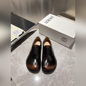 Loewe，羅意威 高端男士熱賣精品休閑皮鞋，進口亮面擦色牛皮革德比鞋将工緻元素