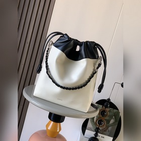 Loewe 新款 新柔軟雙色納帕小羊皮 Flamenco Purse 托特包