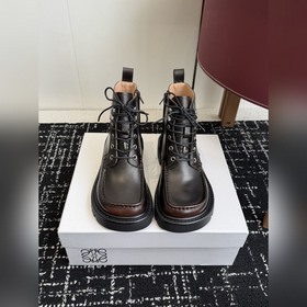 LOEWE 羅意威 25ss 秋冬新款 娃娃頭 鞋帶馬丁靴 簡約大氣時髦 耐看