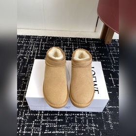 代購級 LOEWE 25ss 秋冬 羅意威 也有自己的雪地靴了！ 羅意威皮毛一