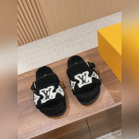 Louis Vuitton Paseo Comfort 路易威登平底毛拖采用細膩