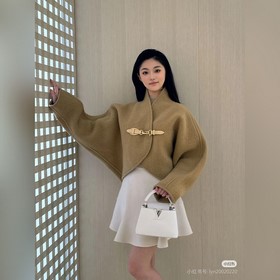 L蝙蝠袖鬥篷 老錢風設計 厚重粗礦針織立領鬥篷 蝙蝠袖設計 顯瘦 原版金屬扣 高