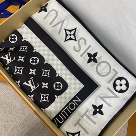 Louis Vuitton MONOGRAM INFINITY 方巾 本款 M