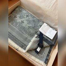 灰色！ 皇室LV路易威登極品硬貨 品質好到幾宿都不能正常入眠[流淚]可以pk專櫃