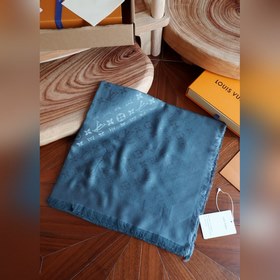 L經緯同色提花方巾 藍灰色 經典到無敵的款式 ，原版是真絲 羊毛的 用過的都懂