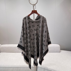 ouis Vuitton new Monogram大字母披肩 Size：140