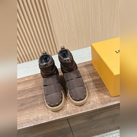 LOUIS VUITTON#路易威登專櫃最新秋冬Pillow羽絨雪地靴， 懶人面