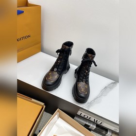 系帶 LV路易威登 L家驢牌District Ranger系列 及踝靴 馬丁靴
