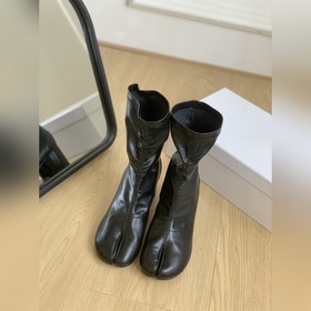 高定品質！Maison Margiela MM6分趾鞋 Tabi 意産植鞣羊皮！