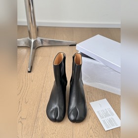 高定品質！Maison Margiela MM6分趾鞋 Tabi 意産植鞣羊皮