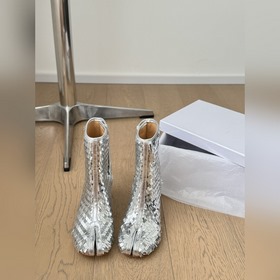 高定品質！Maison Margiela MM6分趾鞋 Tabi 意産植鞣羊皮